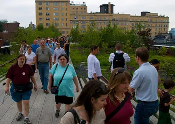 People walking in New York’s High Line park